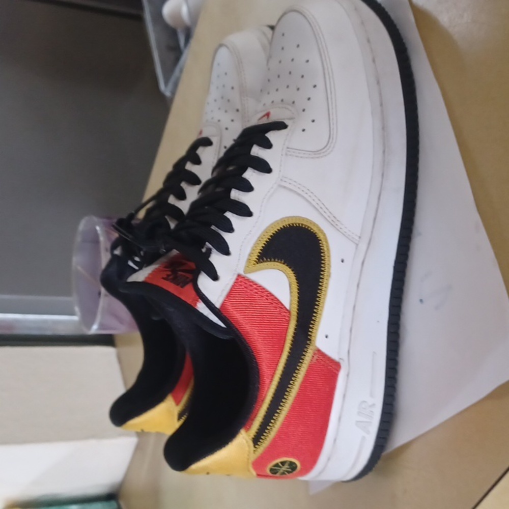 NIKE AIR FORCE, RAY GUNS, ONLY USED 2 TIMES SIZE 8.